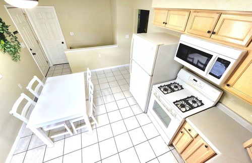 La Crosse House | Easy Access to Airport, Freeway, Dining, River, and Docks