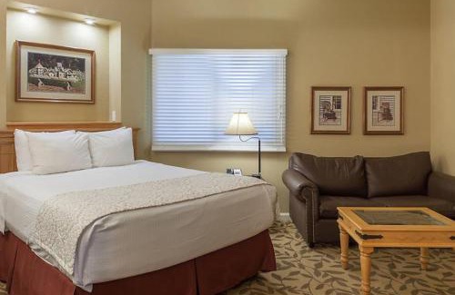 Big Cedars House | Easy Access to Dogwood Canyon in this great resort Studio Apt
