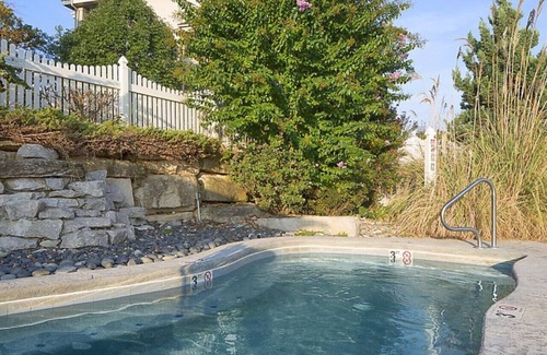 Big Cedars Condo | Easy Access to Dogwood Canyon in this great resort Studio Apt