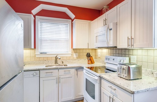 College Park House | Easy Access to Dtwn DC: Hyattsville Home!
