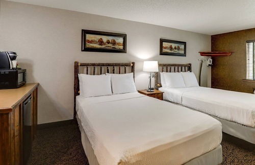 Johnston Hotel | Easy Access to I-35! Deluxe 2 Double, Stoney Creek Johnston, Pool | 3 Units