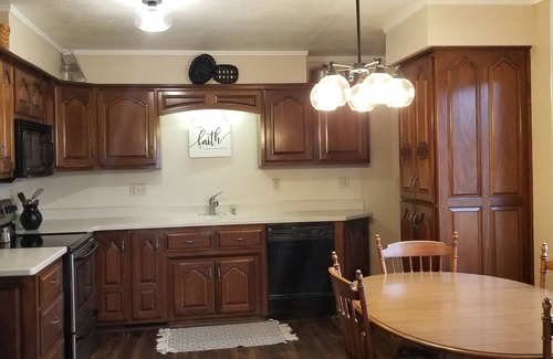 Bluffton House | Easy access to I75 to Lima or Findlay, country home 5min from charming Bluffton