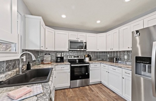Doling House | Easy access to the interstate and all that Springfield has to offer.