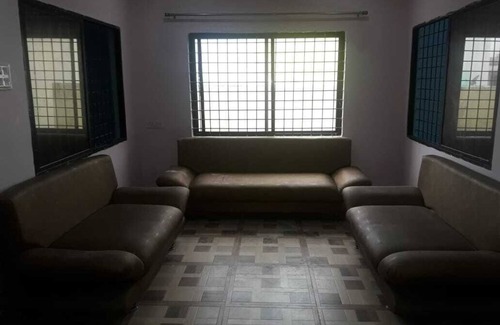 Kolar Road House | Easy approachable comfortable, home feeling.Well equipped kitchen self cooking.