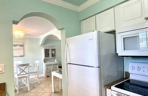 Indian Shores Condo | Easy Beach Access-Grnd Floor-Barefoot OnThe Shores II