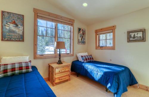 Three Peaks House | Easy Bend Elegance