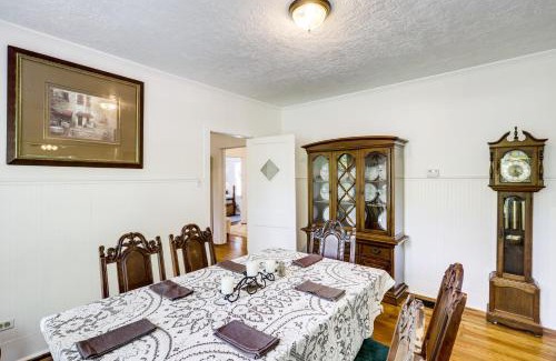 Brenham House | Easy Dtwn Access Restored 1930s Brenham Retreat
