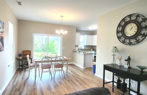 Gastonia House | Easy Fwy Access By Downtown next to 321 and 85 freeway