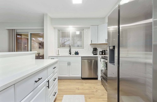 Lenexa House | Easy Hwy Access ALL KING BEDS Mins from Kauffman
