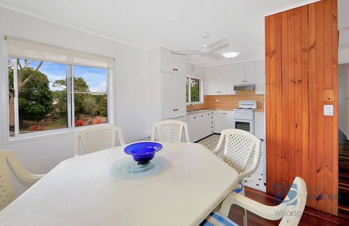 Woodgate House | Easy Living Beach Front Holiday Home!