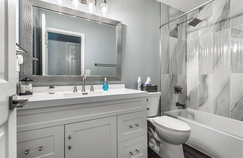 Noblesville House | Easy Living Within Walking Distance From Ruoff Music Center