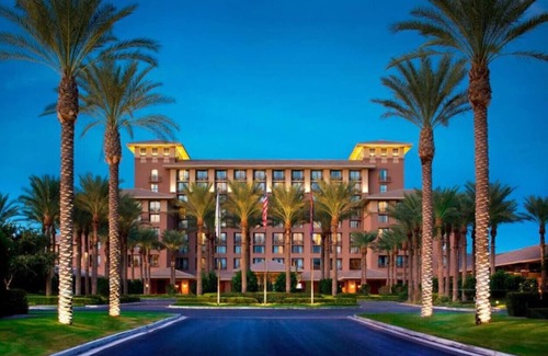 Kierland Condo | Easy Resort living in this 2BD Scottsdale condo with beautiful resort amenities for the family