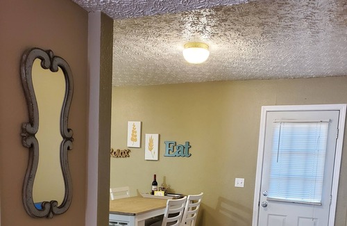 Crocker Apartment | Easy Stay #2 - near Fort Leonard Wood