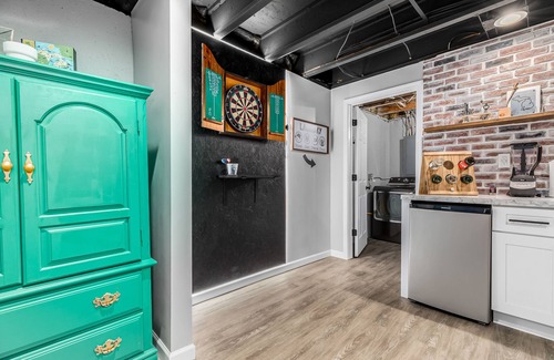 New Baltimore House | Easy Stay in Anchor Bay - Gym | Theater | Sleeps12