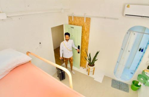 Chana Songkhram Hotel | Easy Sunday Khaosan Bangkok