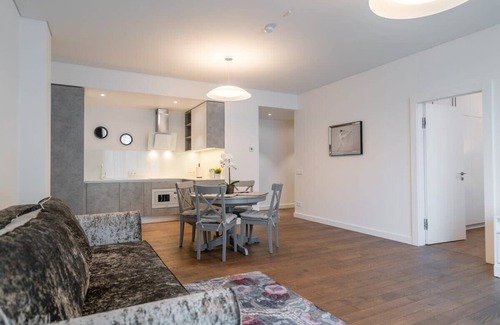 Centrs Apartment | EASYROOMS DZIRNAVU APARTMENT IN THE QUITE CENTER