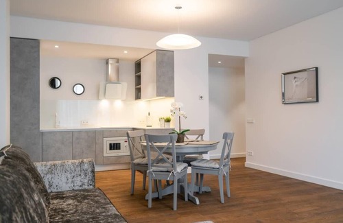 Centrs Apartment | EASYROOMS DZIRNAVU APARTMENT IN THE QUITE CENTER
