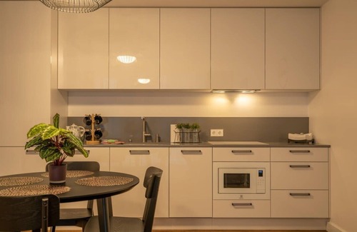 Centrs Apartment | Easyrooms Dzirnavu luxury apartment with balcony
