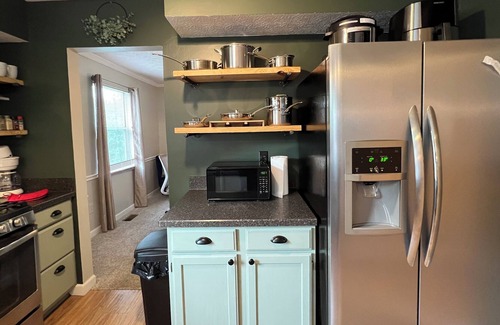 Pickerington House | Eat Here. Sleep Here. Love it Here!
