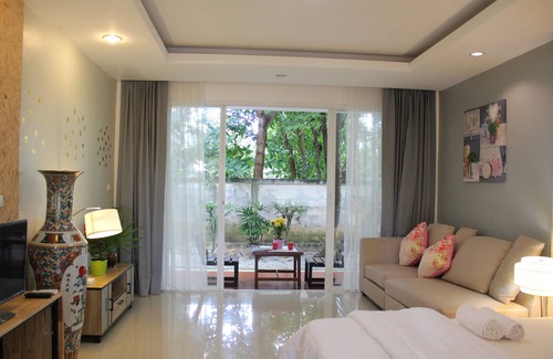 Phuket House | Eat n Sleep