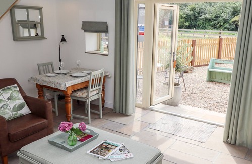 Pointon Cottage | EAU BARN, romantic, character holiday cottage in Billingborough