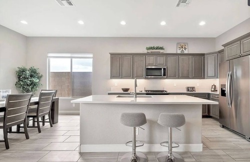 Estrella Mountain Ranch House | EAZY AZ Modern 2 bedroom townhouse on the 8th fairway of Estrella Mountain Ranch