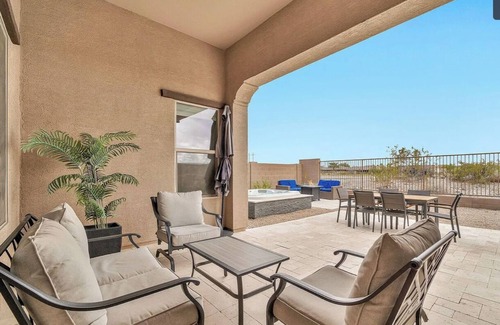Estrella Mountain Ranch House | EAZY AZ Modern 2 bedroom townhouse on the 8th fairway of Estrella Mountain Ranch