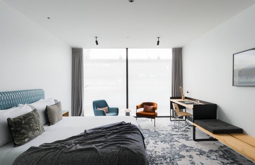 Dunedin City Centre Hotel | Ebb-Dunedin