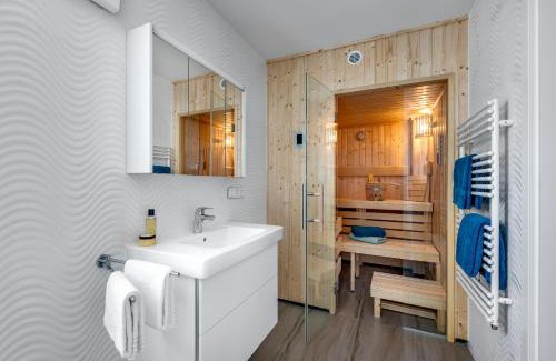 Kappeln Apartment | Ebbe und Flut- direkt am Wasser, Hafenblick, Fahrstuhl, Sauna, ueberdachte Terrasse