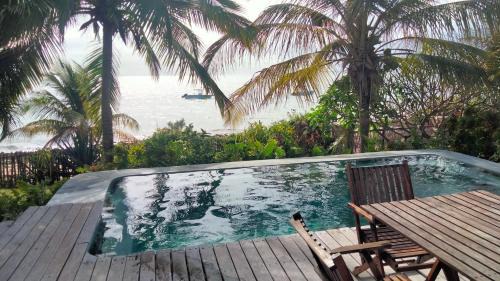Vilanculos Cabin | Ebony Beach