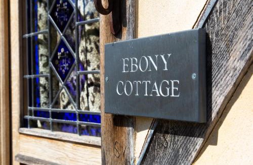 Tenbury Wells House | Ebony Cottage
