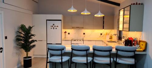 Nar Apartment | Ebruli Cennet Bahçesi