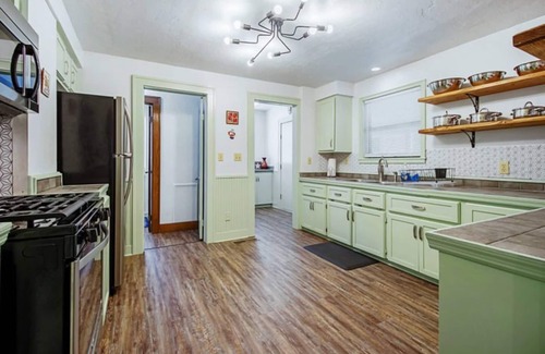 Central Oklahoma City Apartment | Eccentric Escape-hop, skip, jump to Plaza District