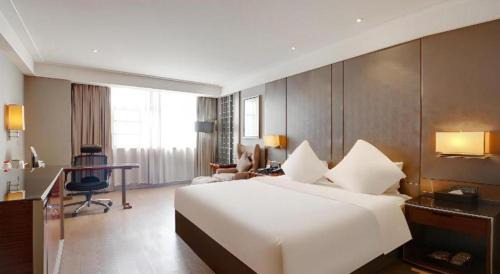 Optics Valley Hotel | Echeng Hotel Wuhan Optics Valley Square Yangjiawan Metro Station