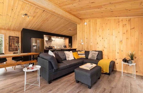 Baie-St-Paul Ski Chalet | Echo de la Forêt 9: Exclusive Nature, Spa Retreat