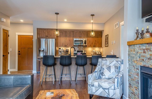 Sun Peaks Condo | Echo Landing #05 by Bear Country