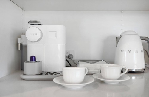 Woolgoolga House | Echoes Luxury Residence Beach Views Walk to Cafes