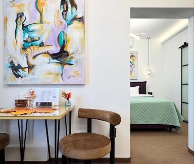 Satu Mare Apartment | Eclectic 6