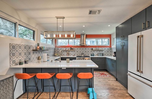 Hancock Cottage | Eclectic Austin Bungalow: Central Location!