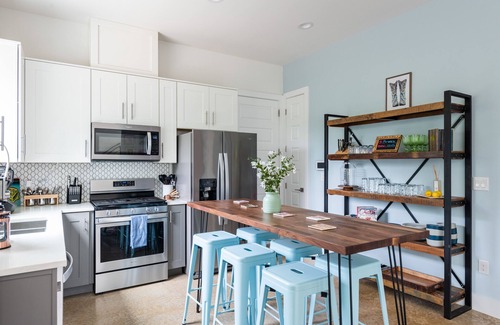 Foster Heights House | Eclectic Austin Oasis| Rooftop Decks, Downtown Views