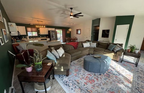 Grand Junction House | Eclectic, clean & cozy 2 bedroom house