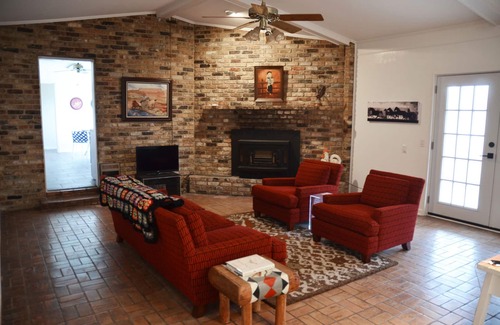 Westminster House | Eclectic Country Ranch, Great for Families! (Trenton, Leonard, Whitewright)