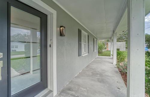 Carrollwood House | Eclectic Oasis- Pool - Air Hockey - Lake View
