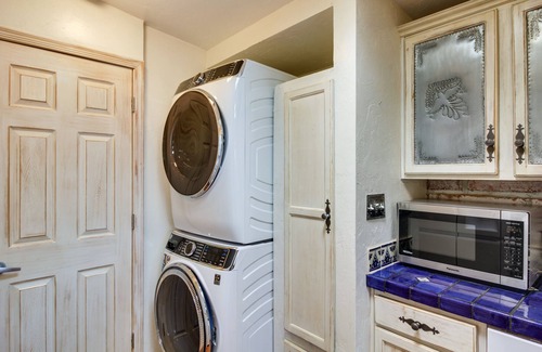 Tucson House | Eclectic Tucson Home 2 Mi to Saguaro National Park