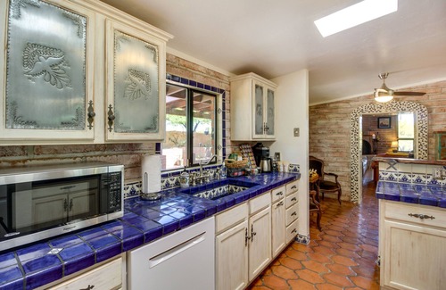 Tucson House | Eclectic Tucson Home 2 Mi to Saguaro National Park