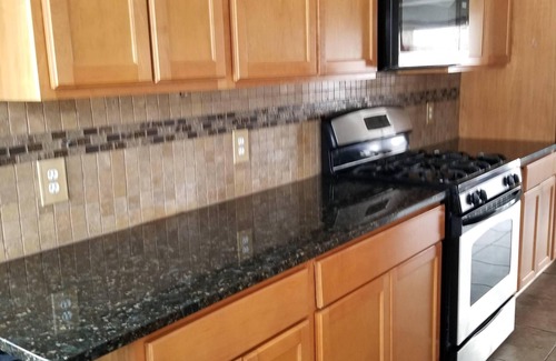East Irondequoit House | Eclipse Glamping Here! 3 Bedroom. 2 Full Bath. Kids. Pets. Clean, Safe, Fun!