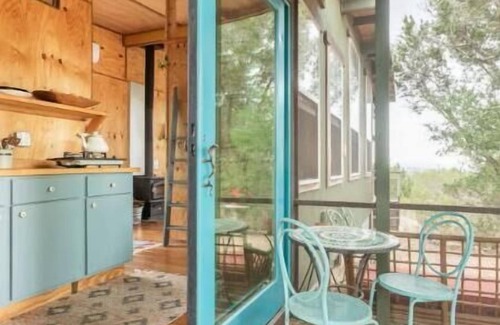 Blanco House | Eco Friendly Cabin Retreat