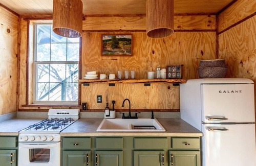 Blanco House | Eco Friendly Treehouse Retreat