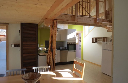 La Chapelle-sur-Furieuse Apartment | Eco gite 4 * 'On the Chemin des Vignes .' 2 steps from Salins les Bains