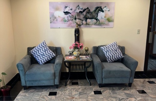 Norfolk Hotel | Eco-Lux Inn